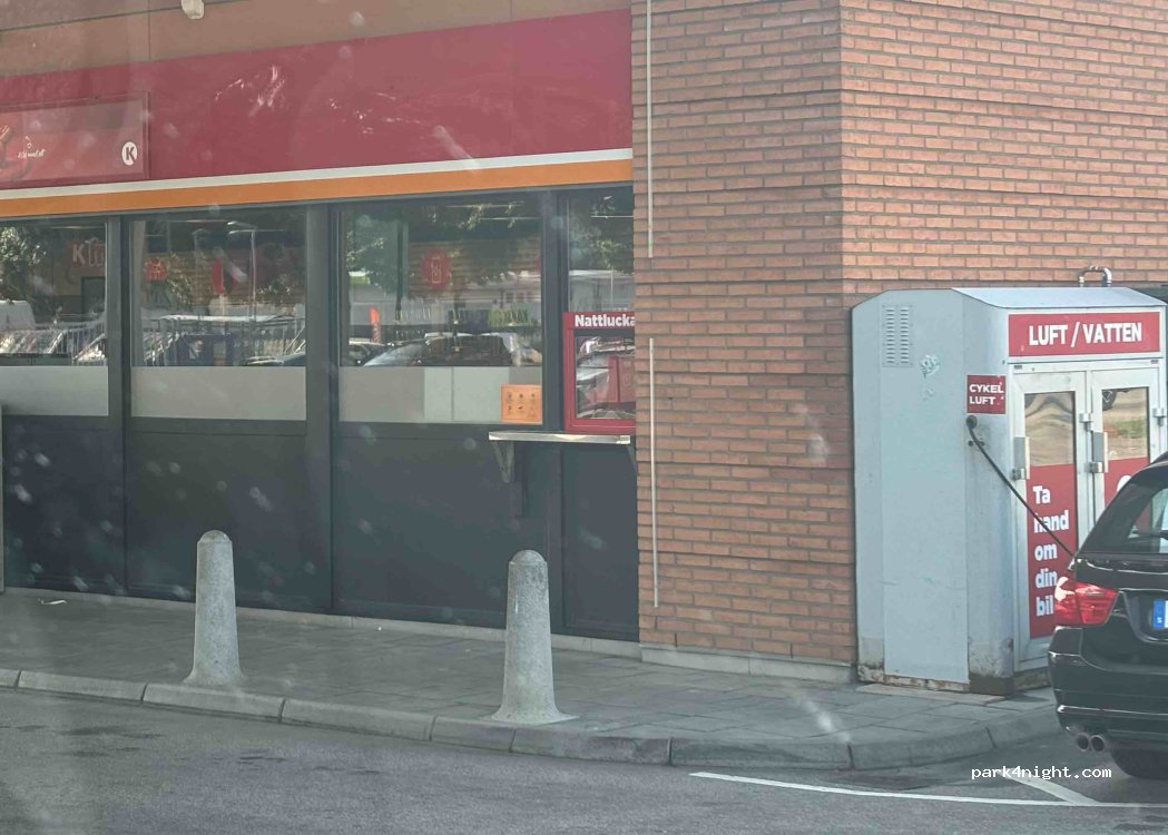 (302 44) Halmstad - 15 Växjövägen — foto