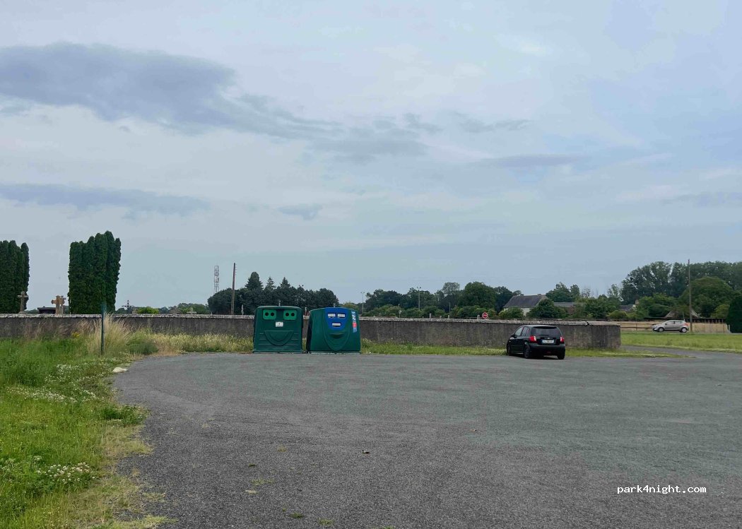(37340) Savigné-sur-Lathan - 1 Impasse des lys — foto