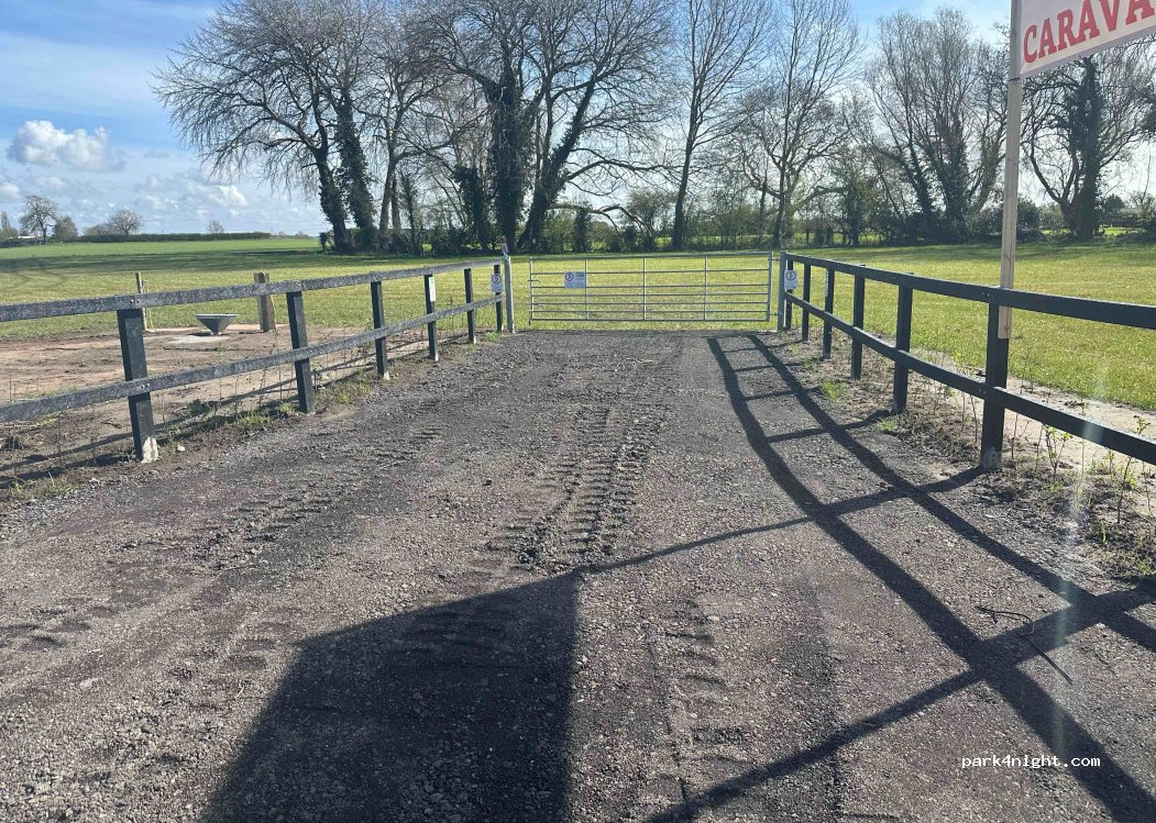 Pond Farm Caravan and Camping — foto