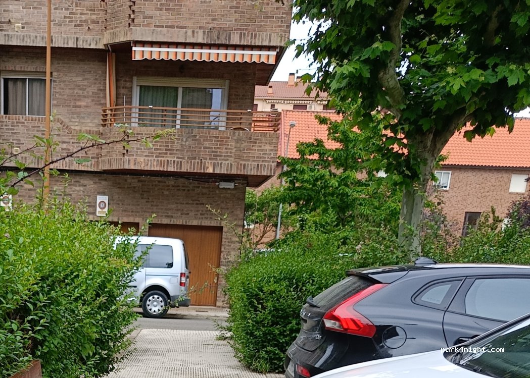 (22609) Sabiñánigo - 47 Avenida del Ejército — foto