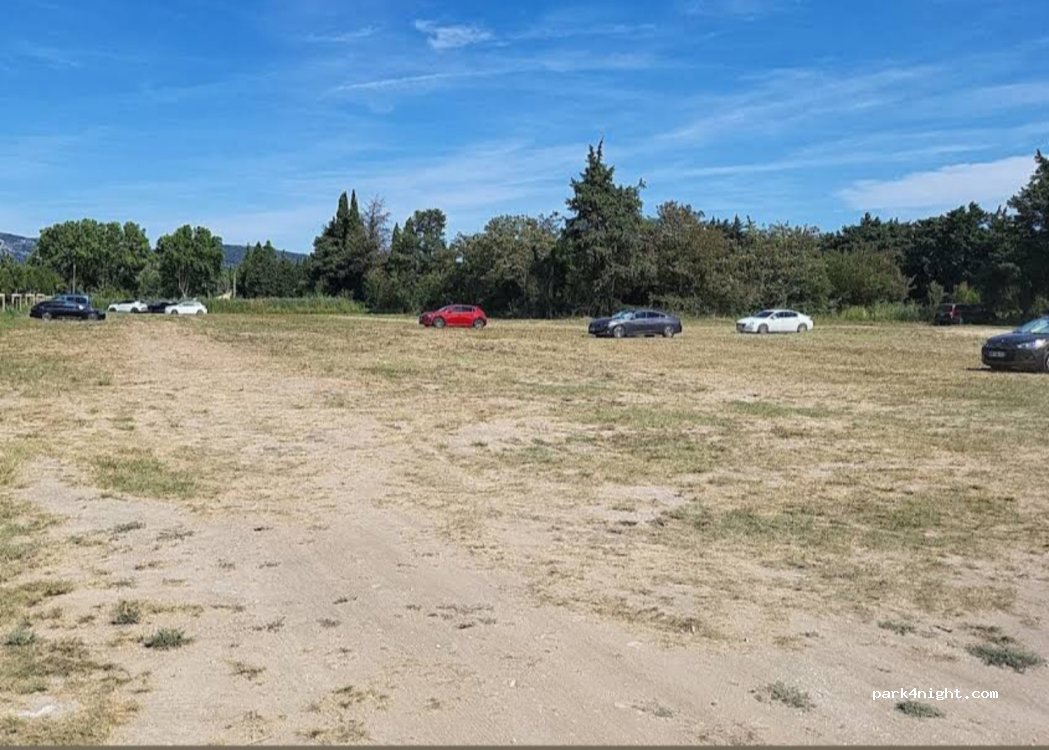(84800) L'Isle-sur-la-Sorgue - 200 Chemin Fond — foto