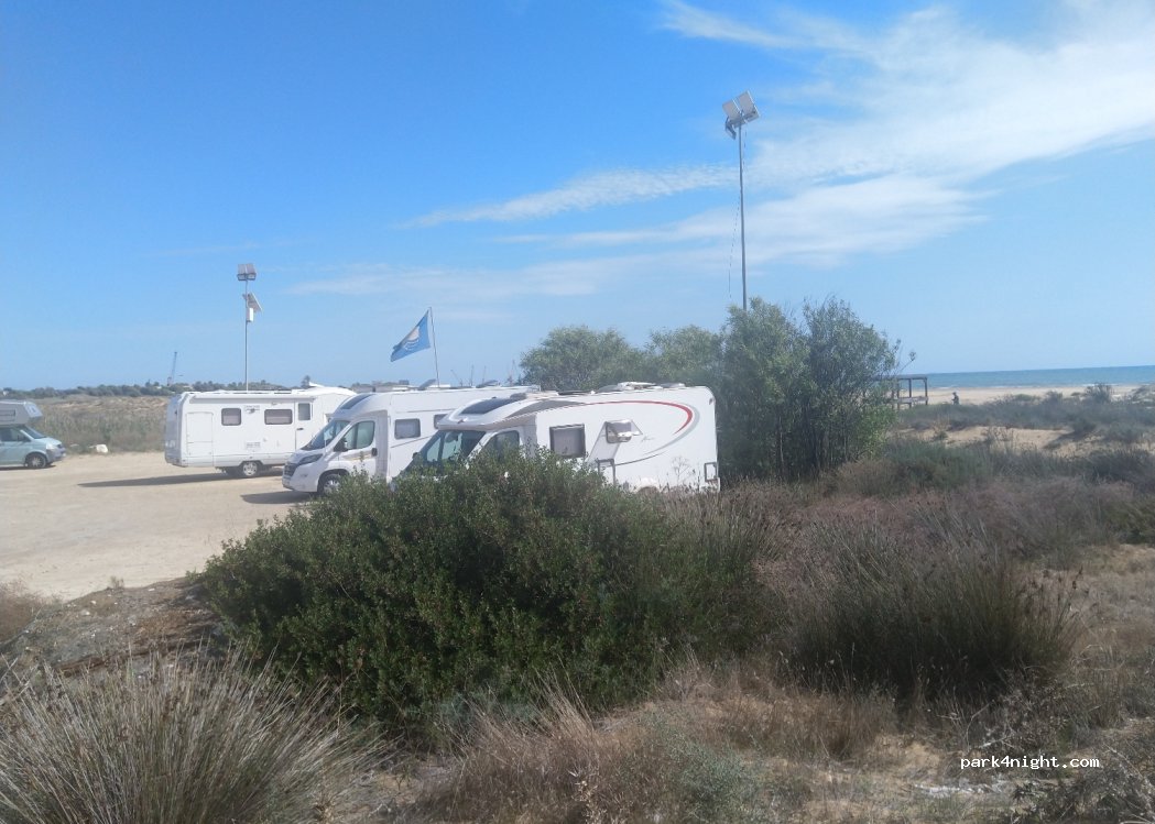 Parking Maganuco Beach — foto 5