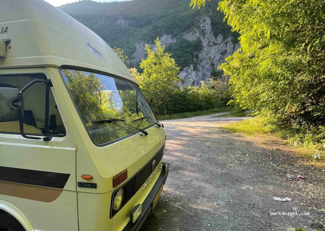 () Ovčar Banja - Stari put za Ovčar Banju — foto