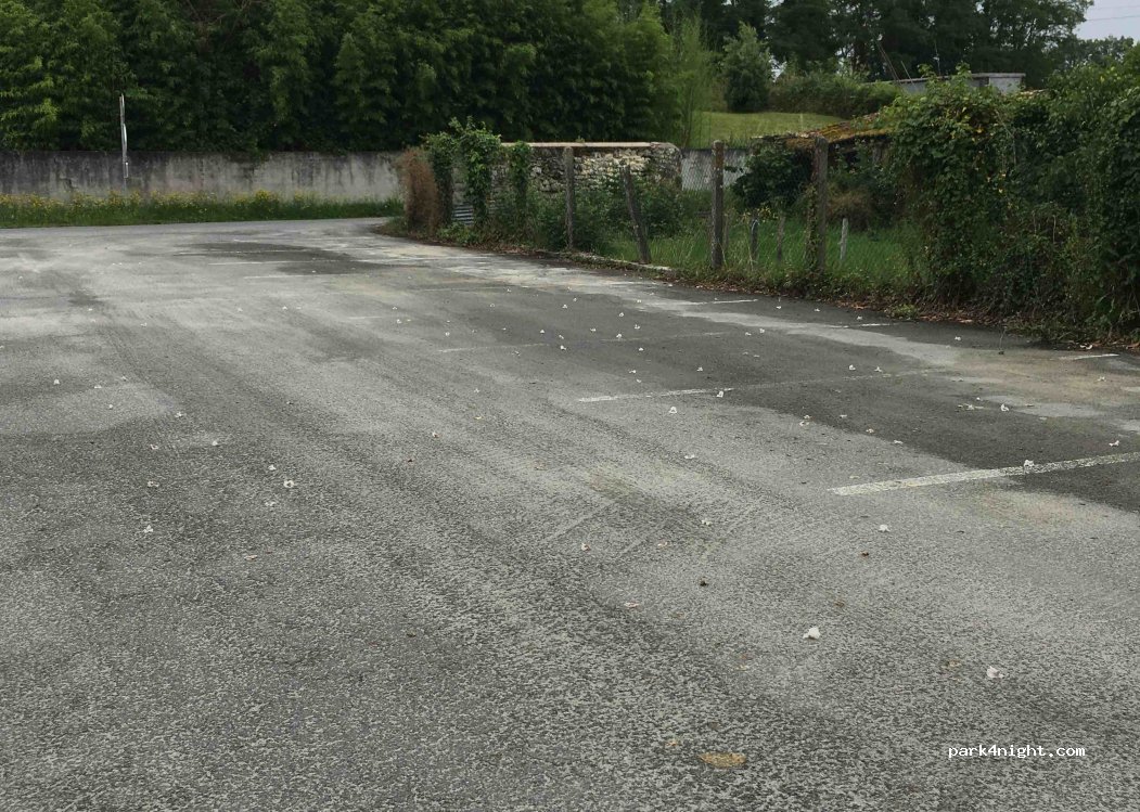 (33180) Vertheuil - 34 Rue de Bayle — foto 2