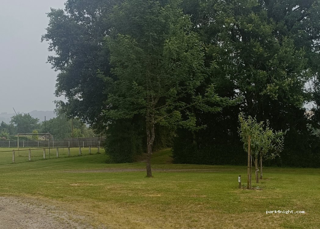 (86150) Queaux - 10 Route du Stade — foto 2