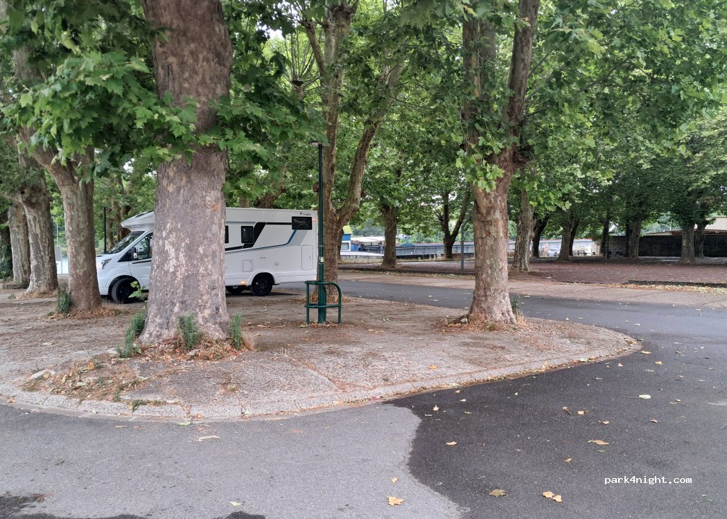 (77430) Champagne-sur-Seine - 7 Stade Paul Hebras — foto 4