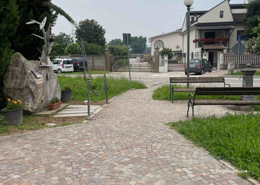 (13039) Trino - 9 Viale Fratelli Brignone — foto