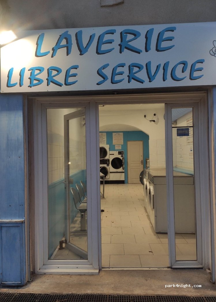 (13150) Tarascon - 11 Boulevard Gambetta — foto