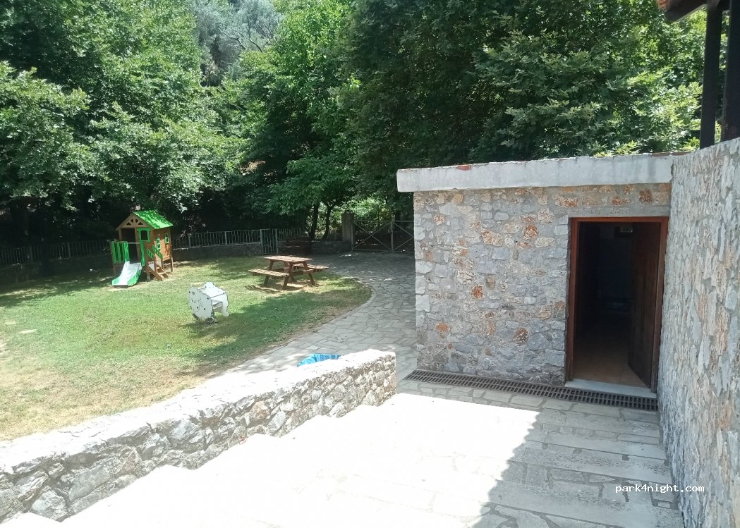 (731 00) Theriso - 47 Vasiliou Poulaka — foto 2