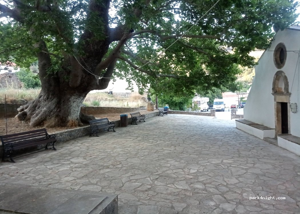 (731 00) Theriso - 47 Vasiliou Poulaka — foto 3