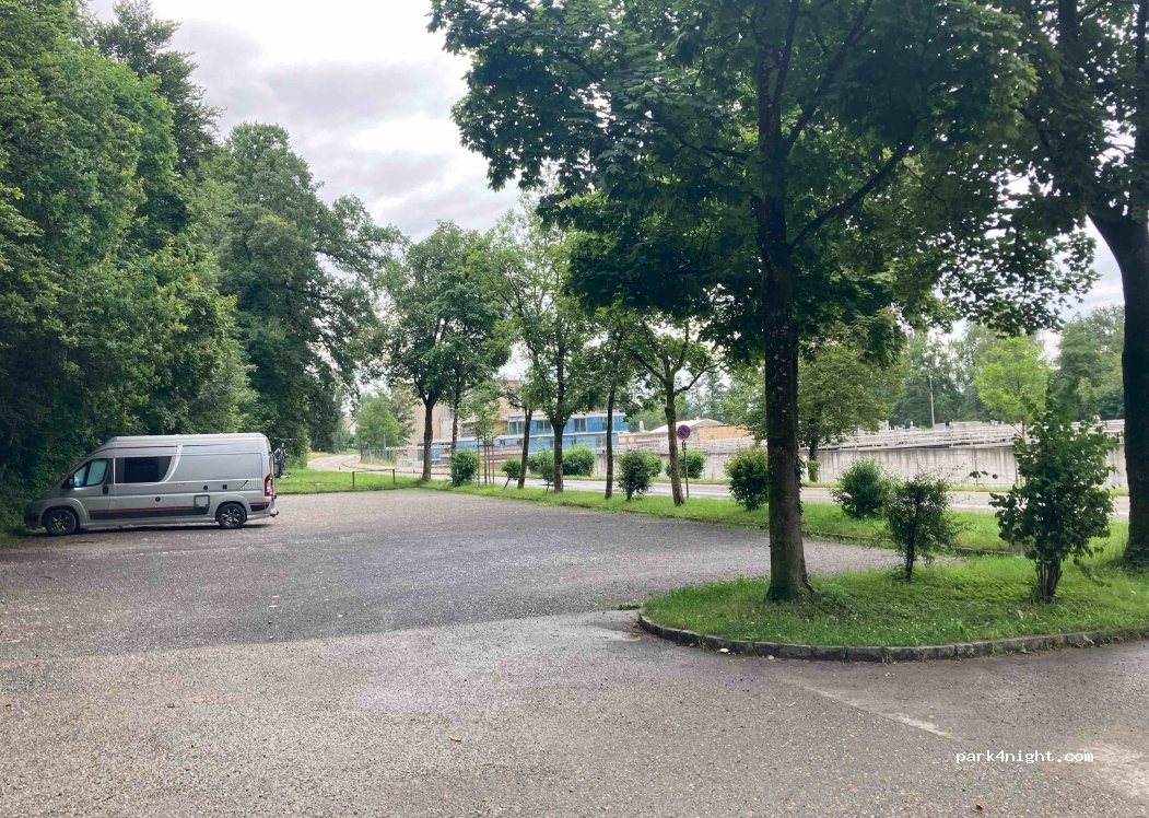 (8610) Uster - 171 Seestrasse — foto
