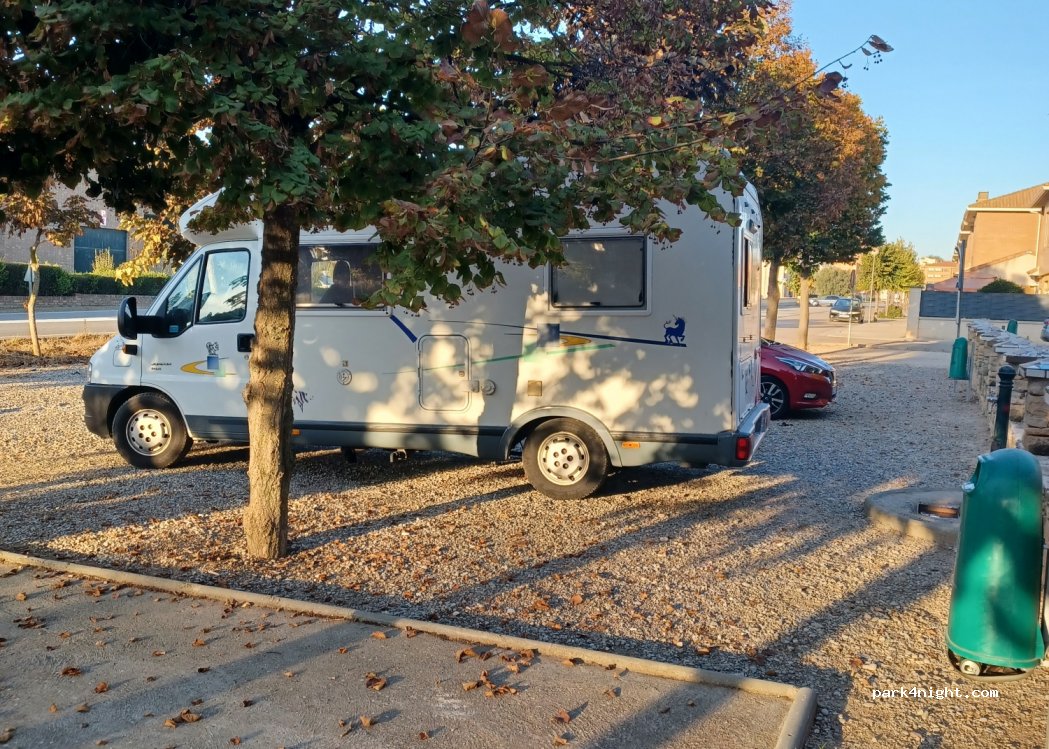 (22200) Sariñena - 42 Avenida de Fraga — foto