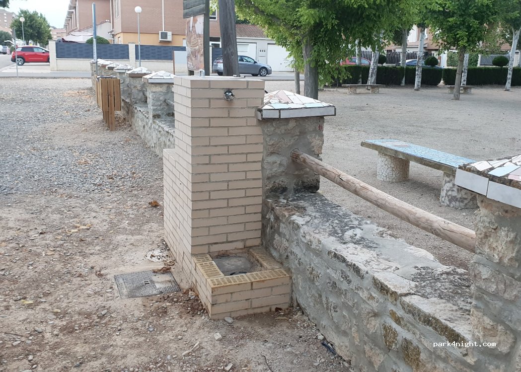 (22200) Sariñena - 42 Avenida de Fraga — foto 3