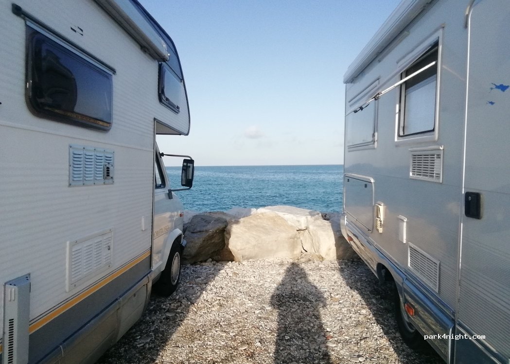 (56128) Marina di Pisa - 8 Via Litoranea — foto