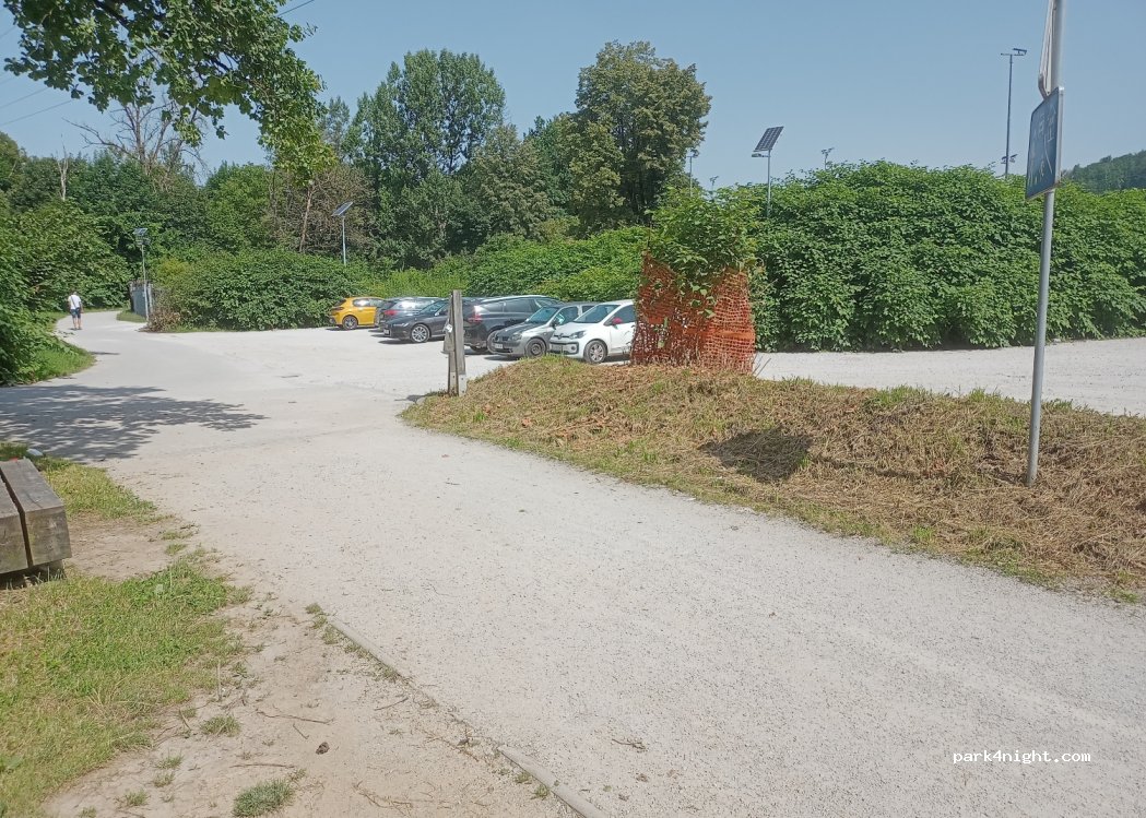 (1000) Ljubljana - Unnamed Road — foto 2