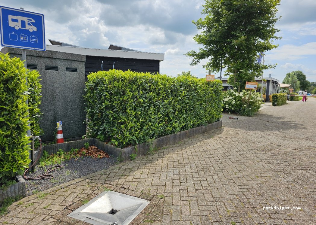 (2871 AD) Schoonhoven - 3 Lekdijk Oost — foto 2