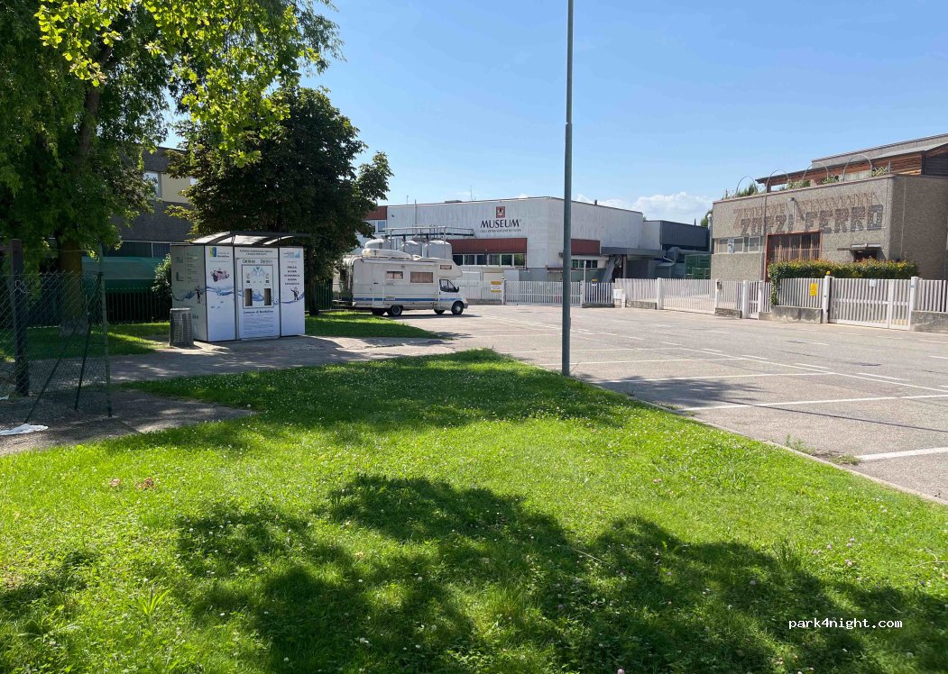 (37011) Bardolino - 37 Largo del Casel — foto