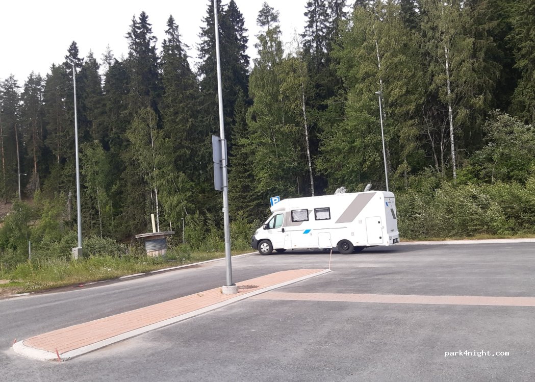 (70200) Kuopio - 137 Suurmäentie — foto