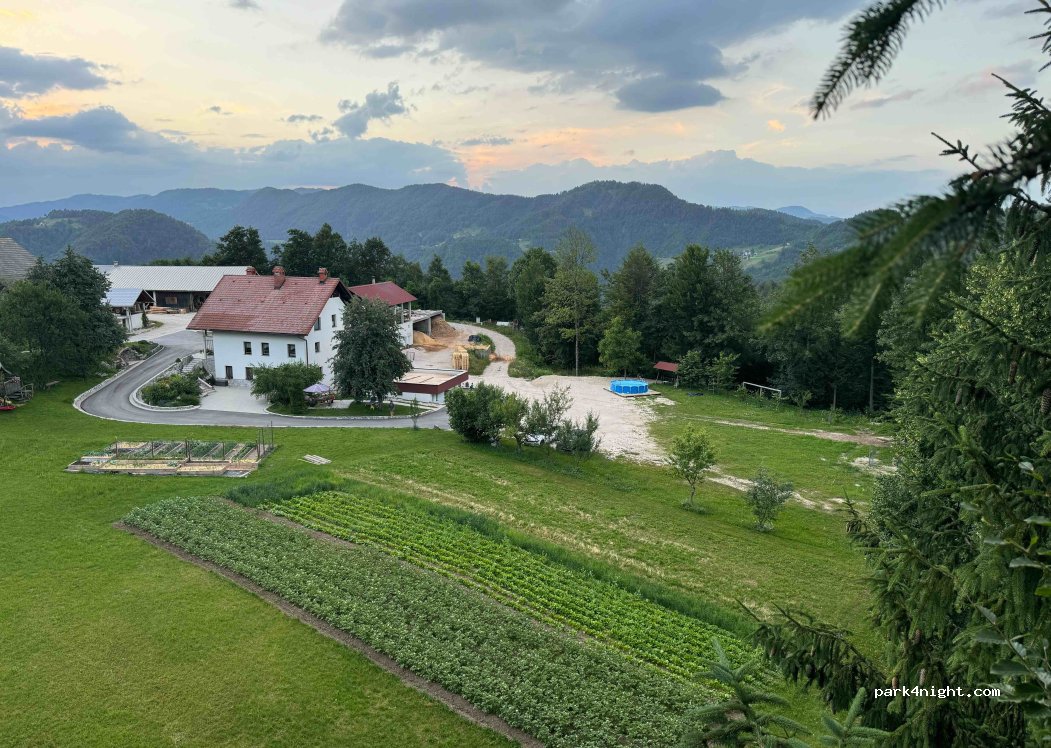(5274) Črni vrh nad Idrijo - 73 Zadlog — foto