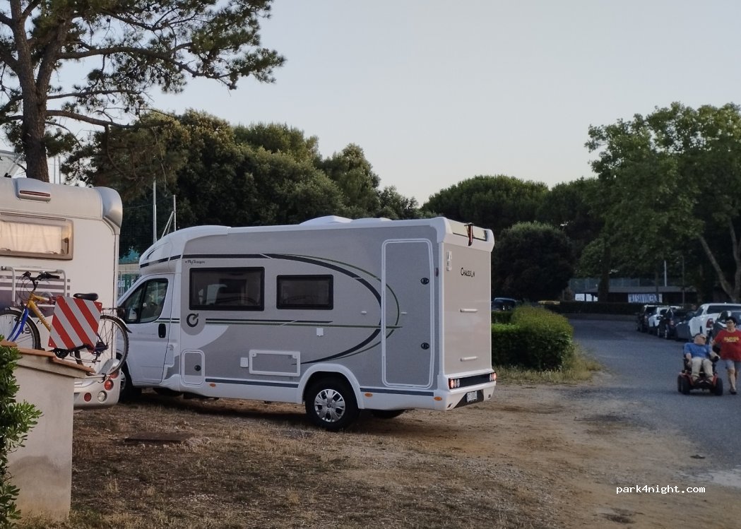 (57027) San Vincenzo - 34 Via Biserno — foto