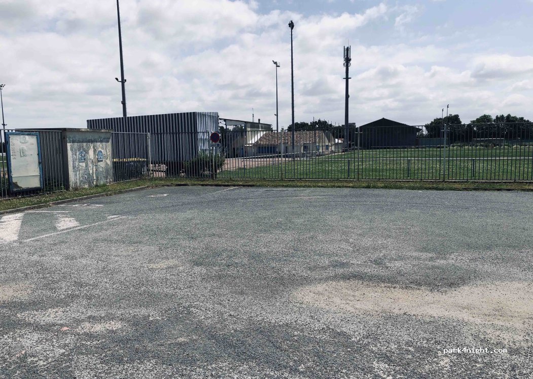 (17430) Tonnay-Charente - 1 Allée Claude Dizet — foto