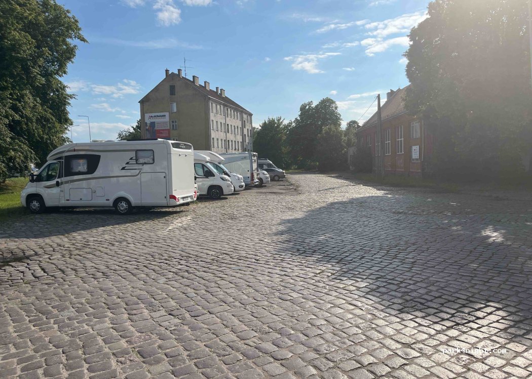 (82-300) Elbląg - 10 Tamka — foto