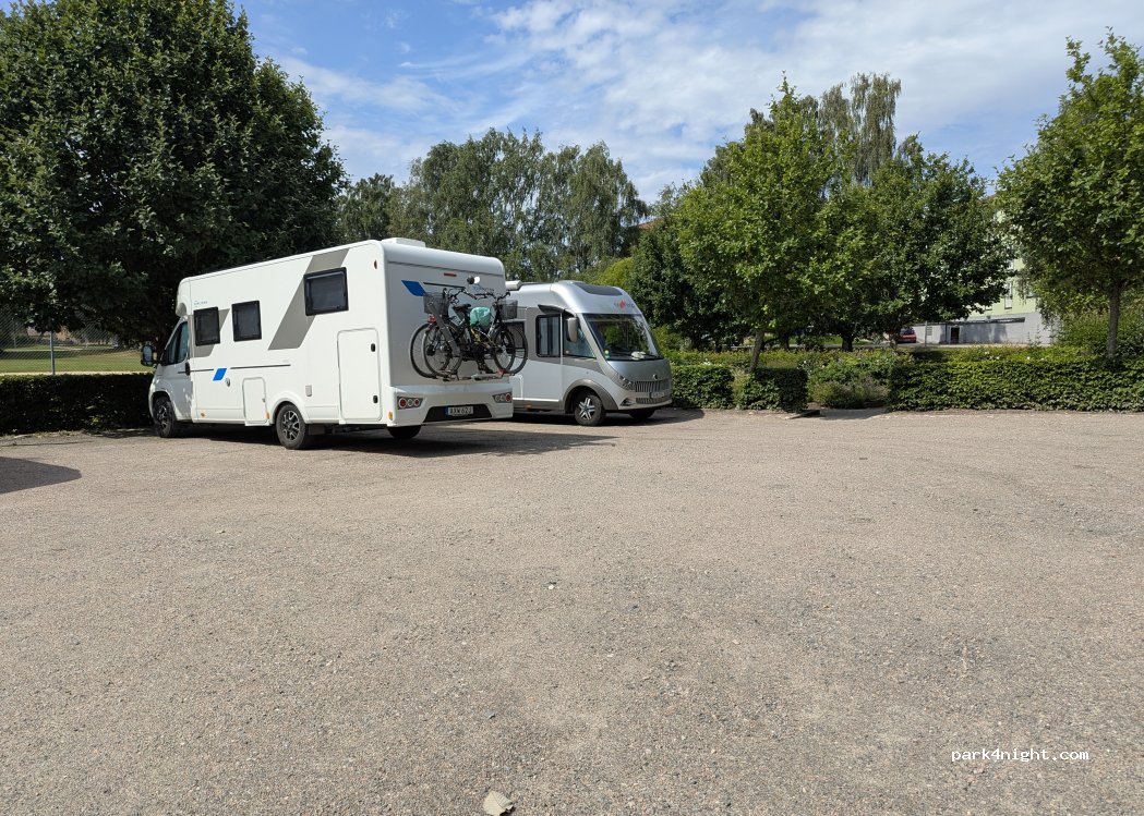 (461 33) Trollhättan - 1 Jochnicksgatan — foto 4