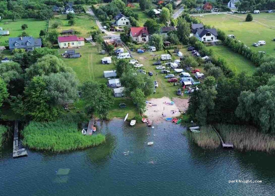 Kociołkowe Pole Camping /Pole Namiotowe /Kemping — foto