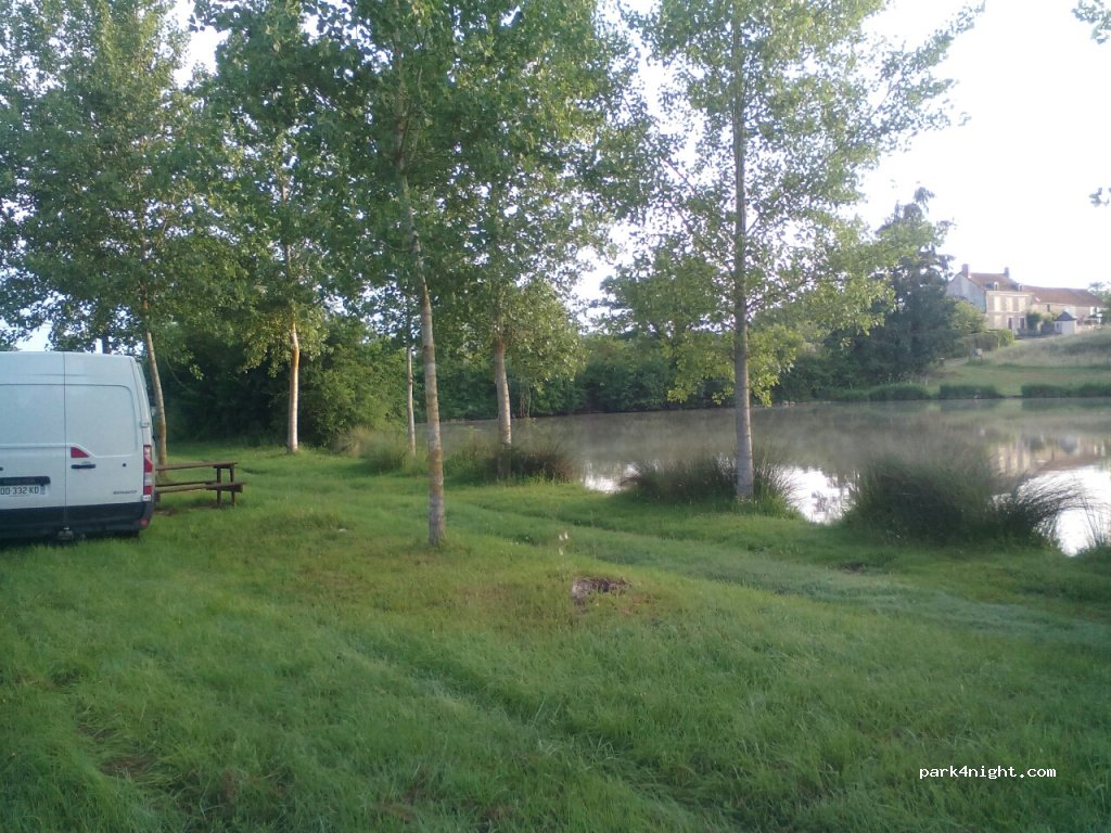 (41290) Viévy-le-Rayé - 1 Magenta — foto