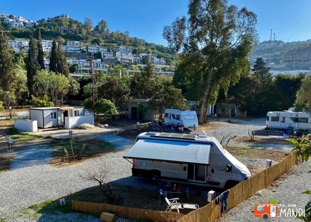 Mandi Camping — foto