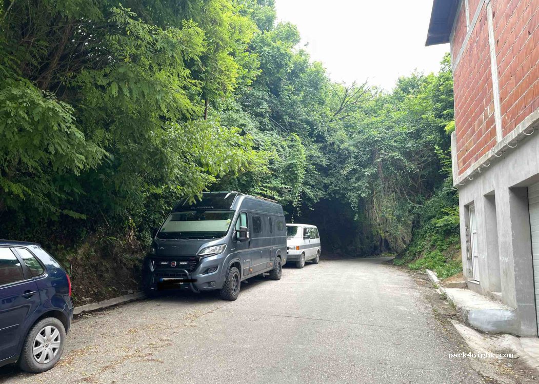 (70101) Jajce - Unnamed Road — foto