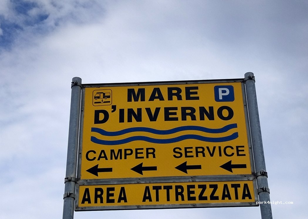 Area di sosta camper Mare D'Inverno — foto