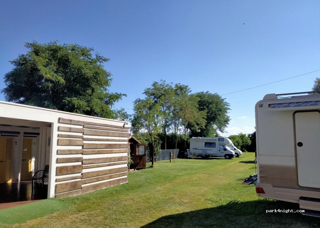 Area di sosta camper Mare D'Inverno — foto 2