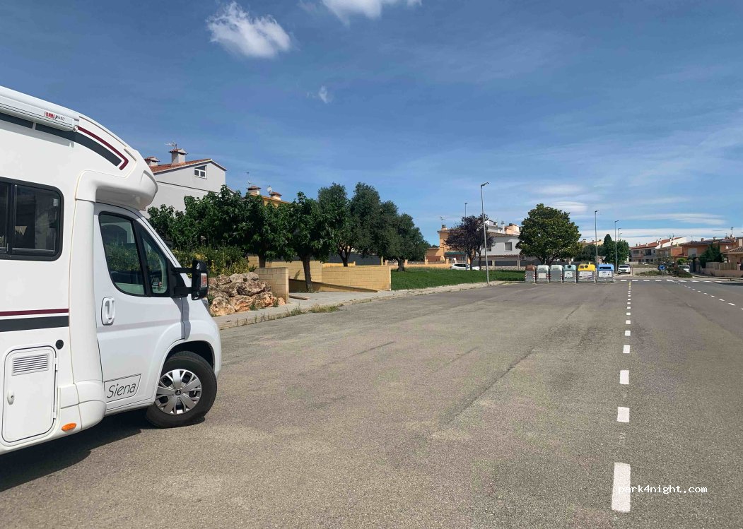 (17740) Figueres - Carrer Ramon Muntaner — foto