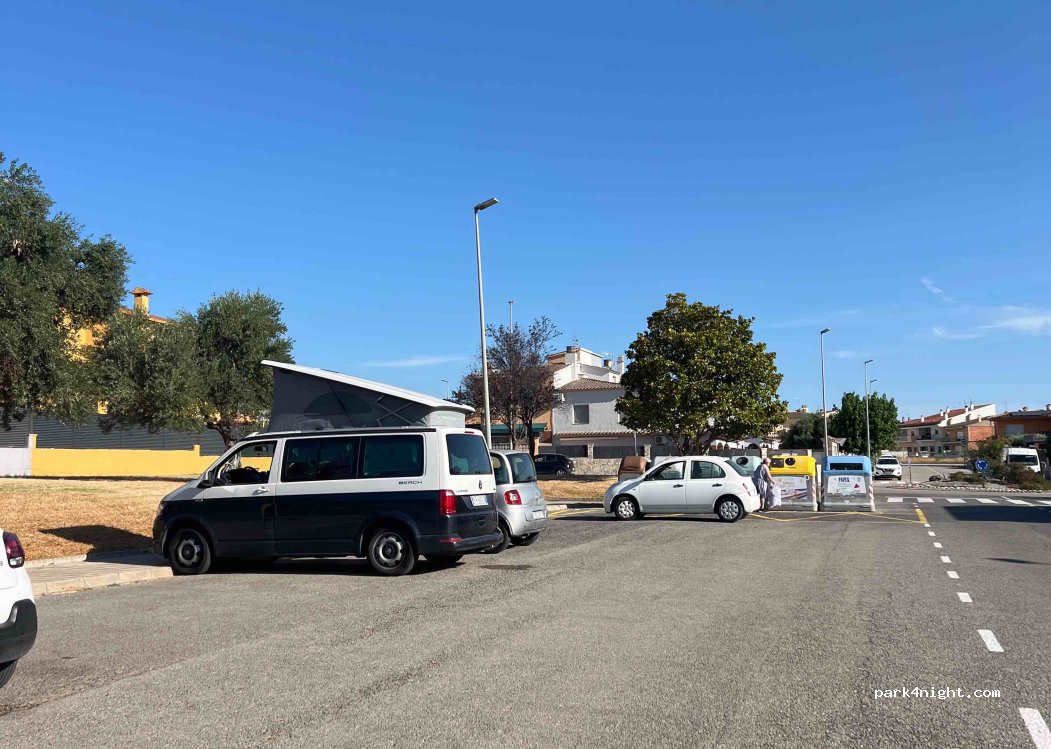 (17740) Figueres - Carrer Ramon Muntaner — foto 2