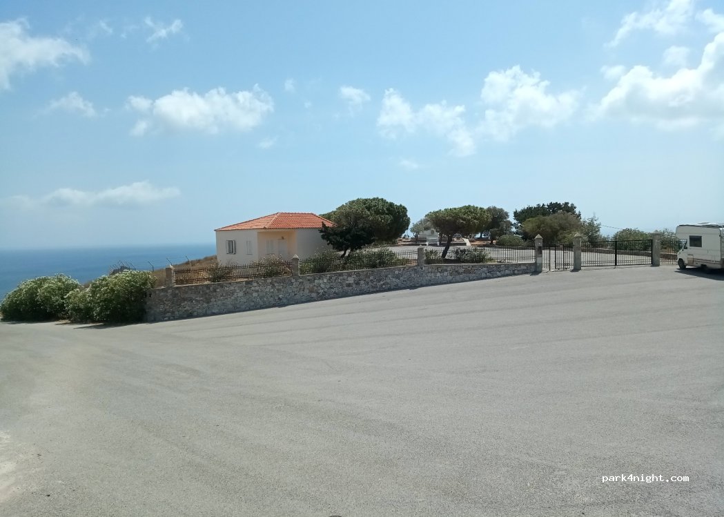 (730 06) Platanias - Unnamed Road — foto