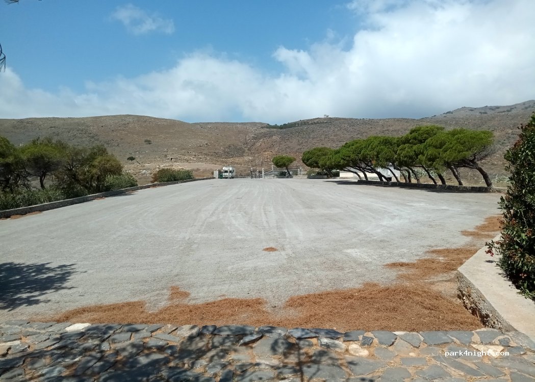 (730 06) Platanias - Unnamed Road — foto 2