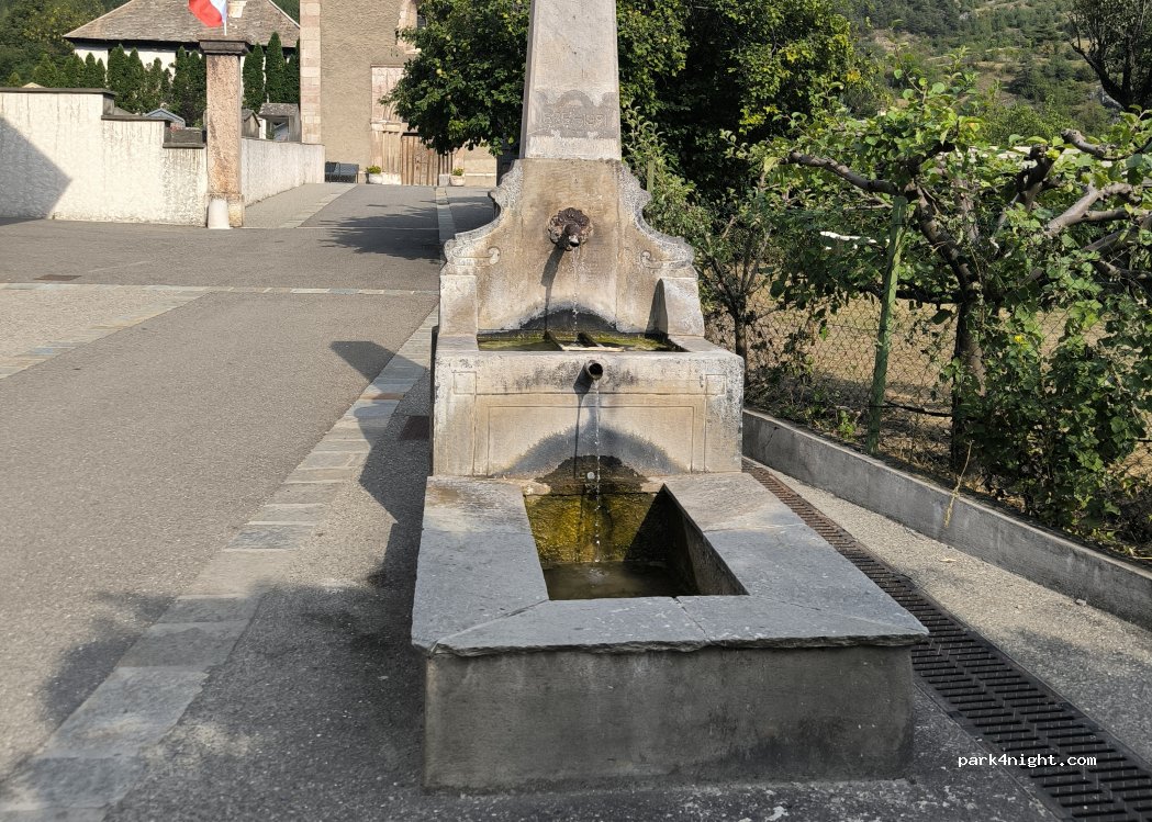 (05310) La Roche-de-Rame - 151 Chemin de la Mairie — foto