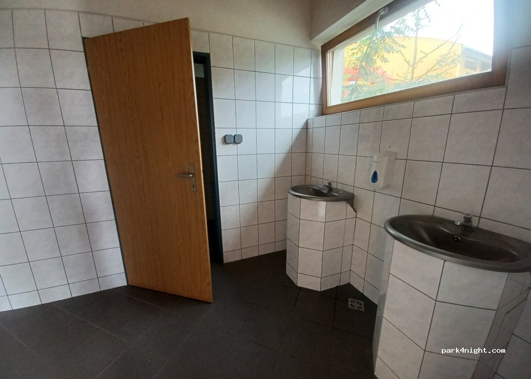(738 01) Frýdek-Místek - Nad přehradou — foto 3