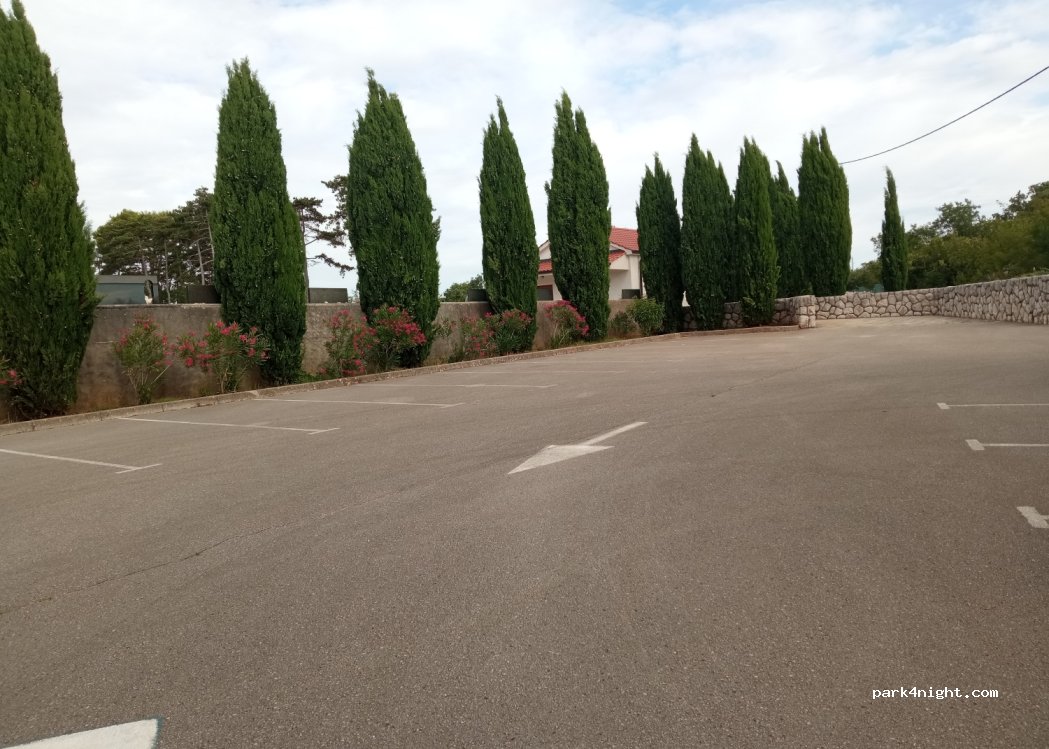 (51516) Garica - Unnamed Road — foto