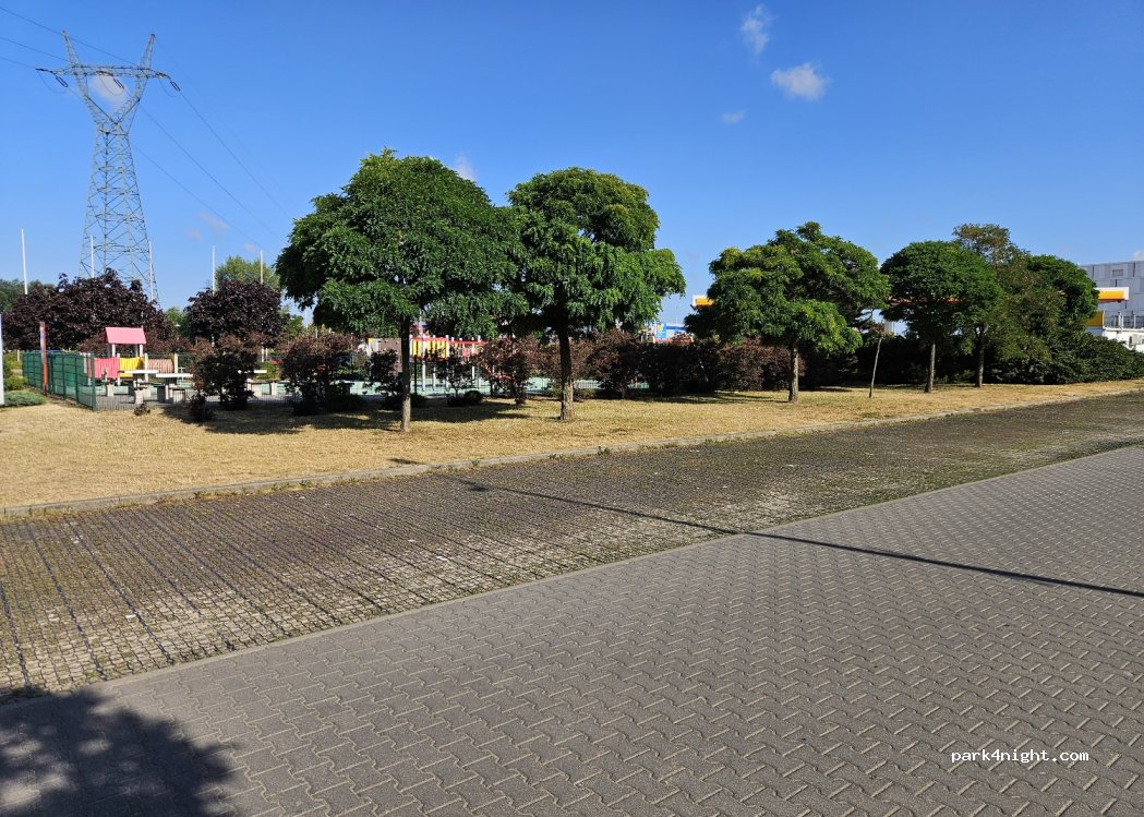 (03-287) Warszawa - 13A Głębocka — foto