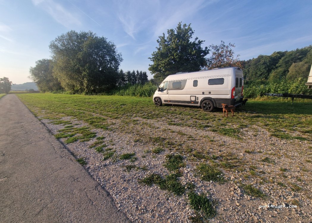 (93176) Beratzhausen - 1 Am Waldstadion — foto 2