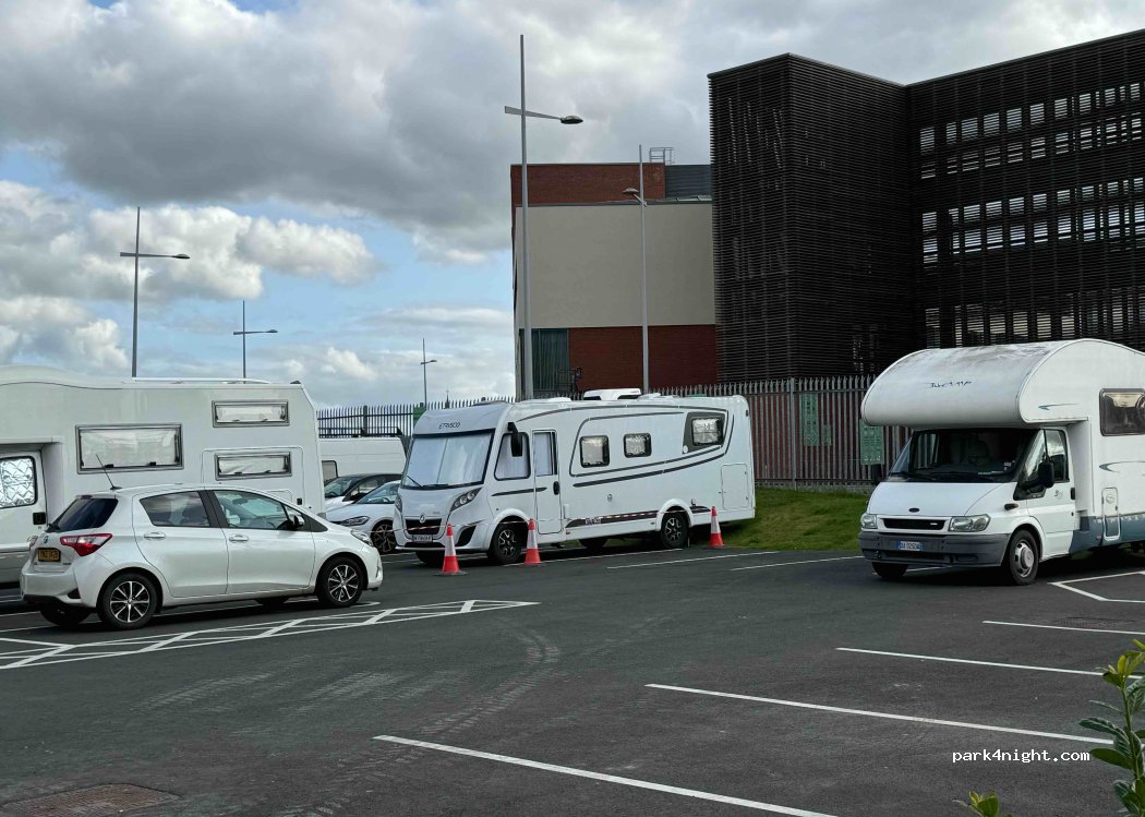 (BT3) Belfast - 7 Queens Road — foto 4