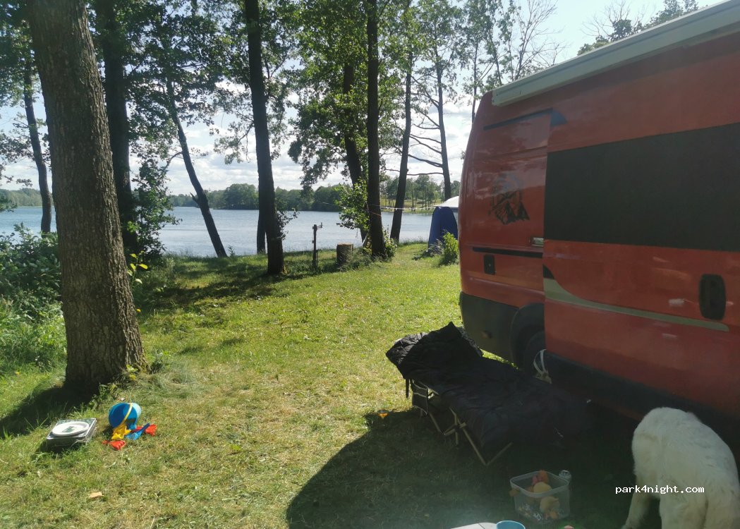 Pole namiotowe camping Kurka Wodna — foto