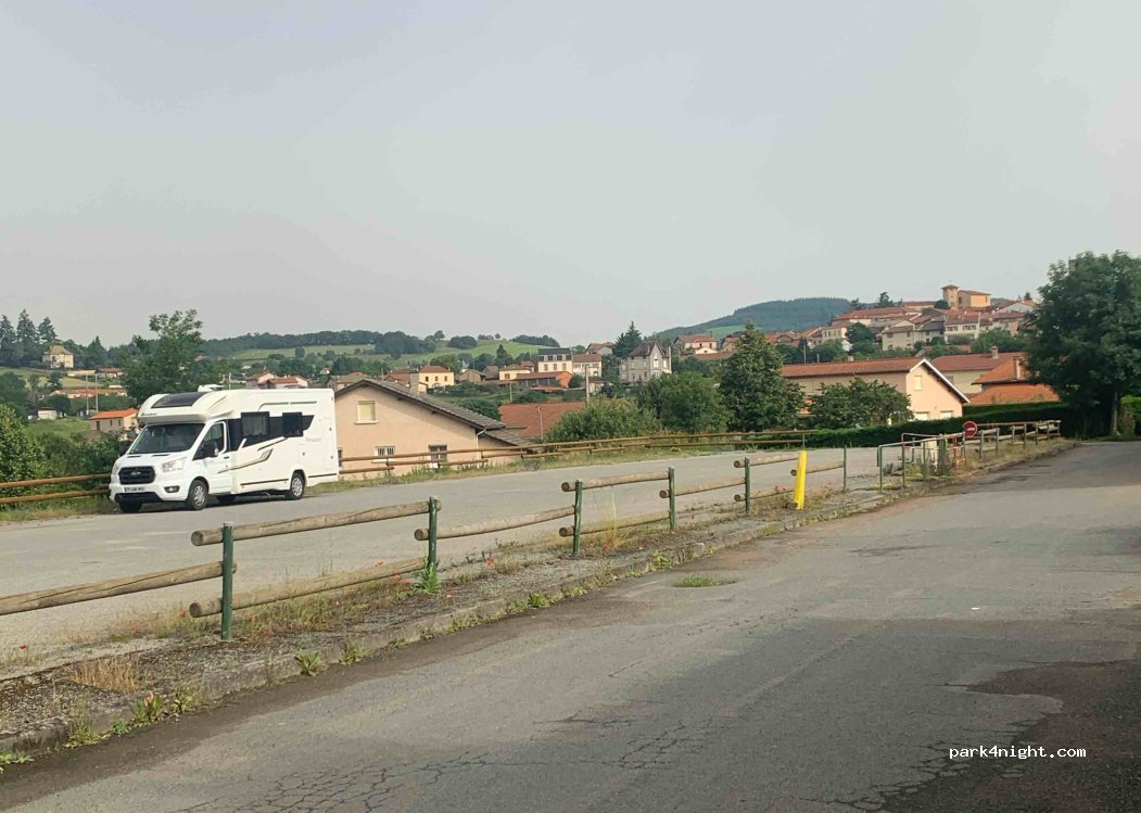 (42260) Cremeaux - 200 Impasse du Petit Bois — foto 2