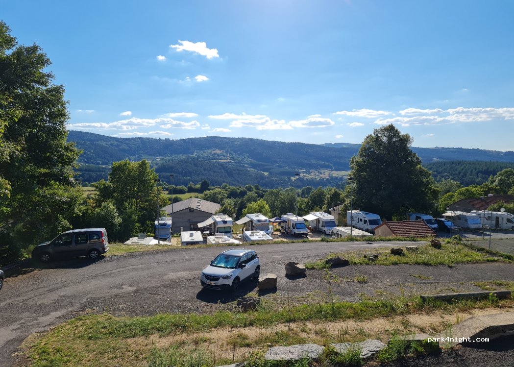 (07470) Le Lac-d'Issarlès - Le Village — foto 2