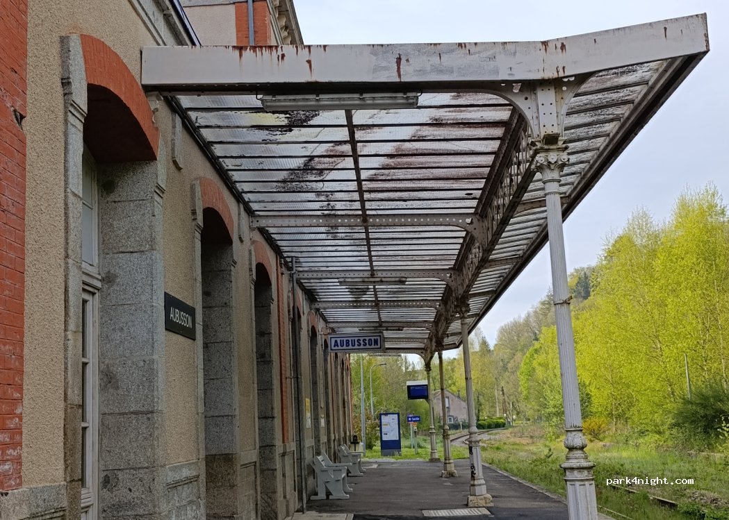 (23200) Aubusson - 1 Avenue de la Gare — foto 3