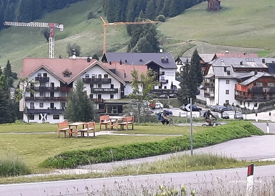 (39033) Corvara in Badia - 3 Strada Planac — foto