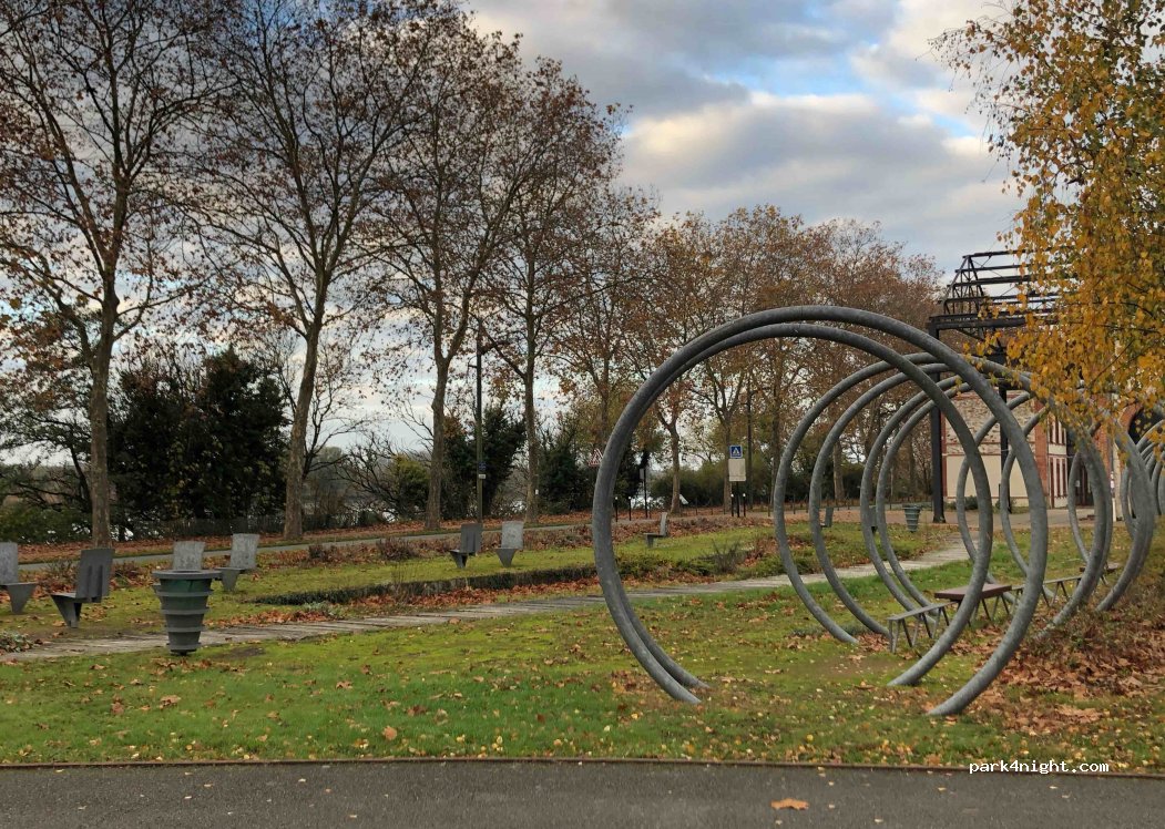 (44220) Couëron - Quai Jean-Pierre-Fougerat — foto 3