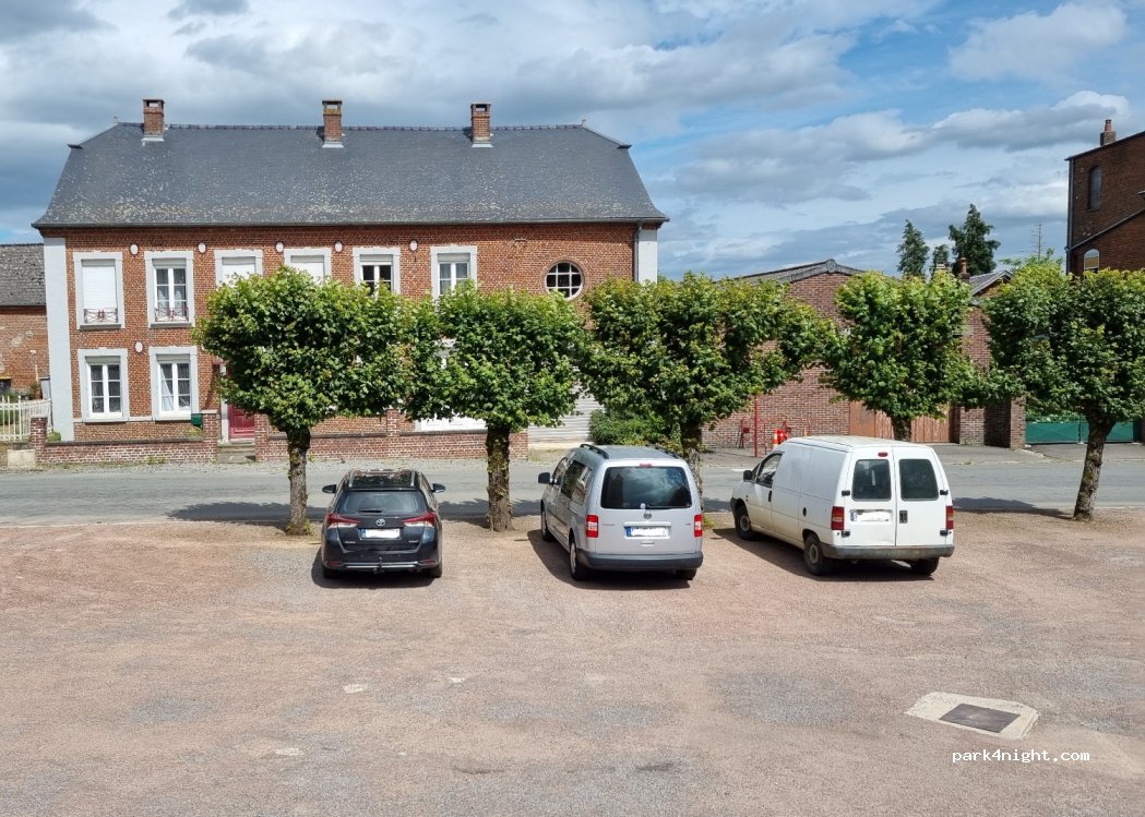 (02140) La Bouteille - 5 Rue Jean Nicolas Bouchez — foto